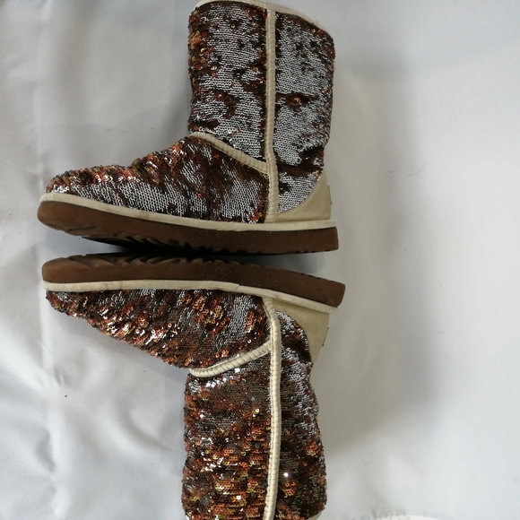 Ugg sequin boots - Picture 2 of 5